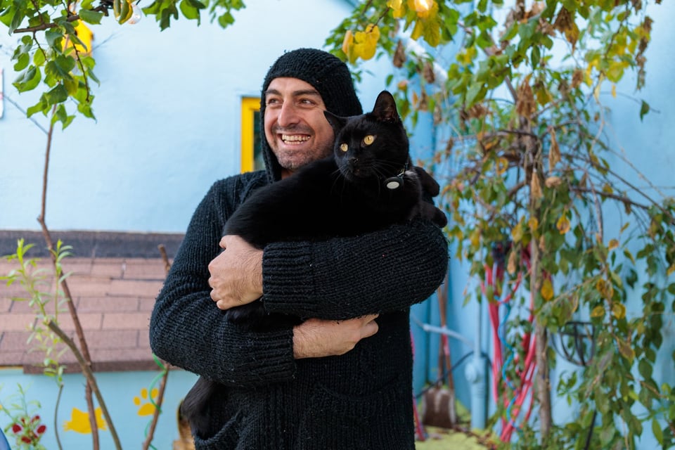 Omer & Senor: One Cat Became Thirty